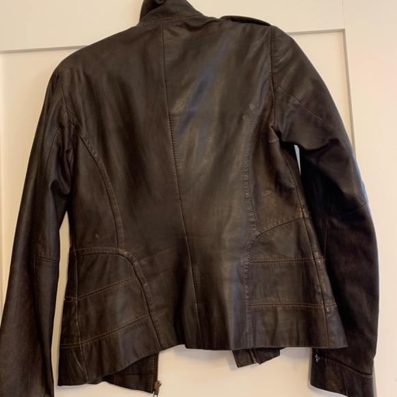 Danier leather jacket - Picture 2 of 2